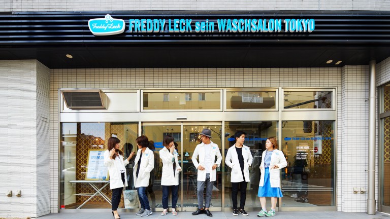 我去咖啡厅「洗衣服」!这家德国洗衣店用一杯咖啡,洗涤陌生人的心灵-苍鲸创行